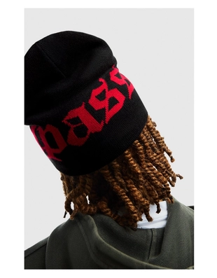 Шапка с принтом- Заказать в России