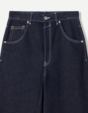 Джинсы объемного свободного кроя- Заказать в России