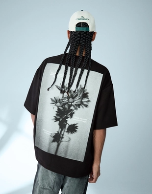 Футболка из мягкой ткани с принтом- Заказать в России