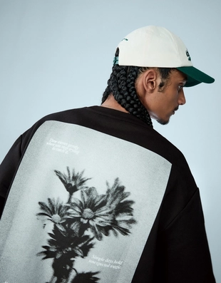 Футболка из мягкой ткани с принтом- Заказать в России