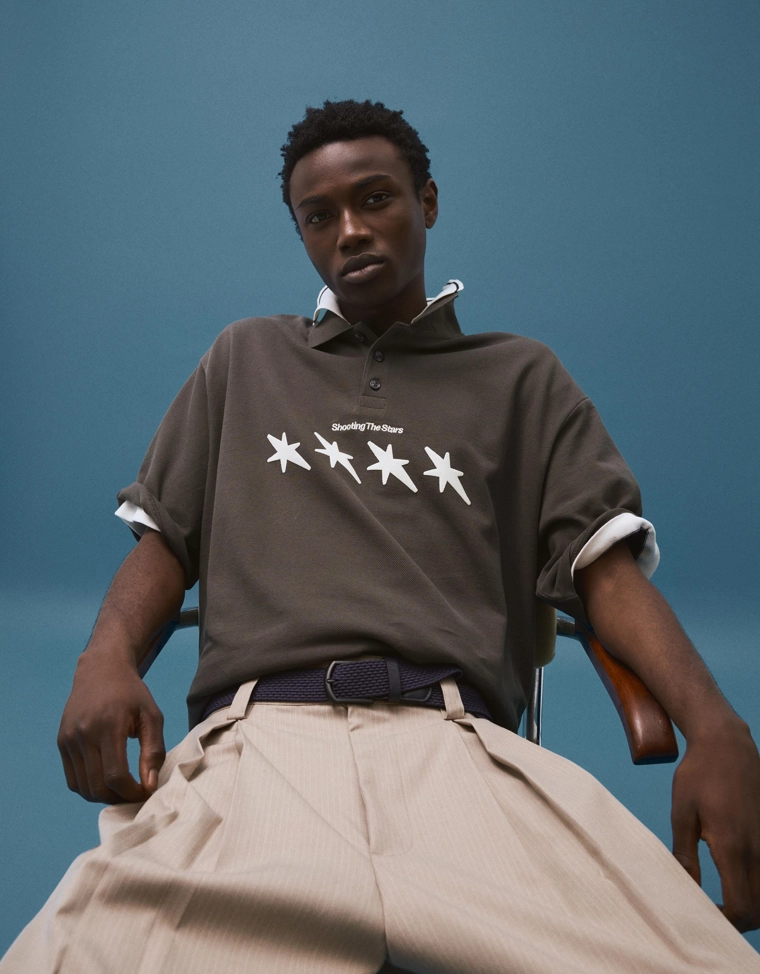 Поло геометрического кроя с короткими рукавами и принтом