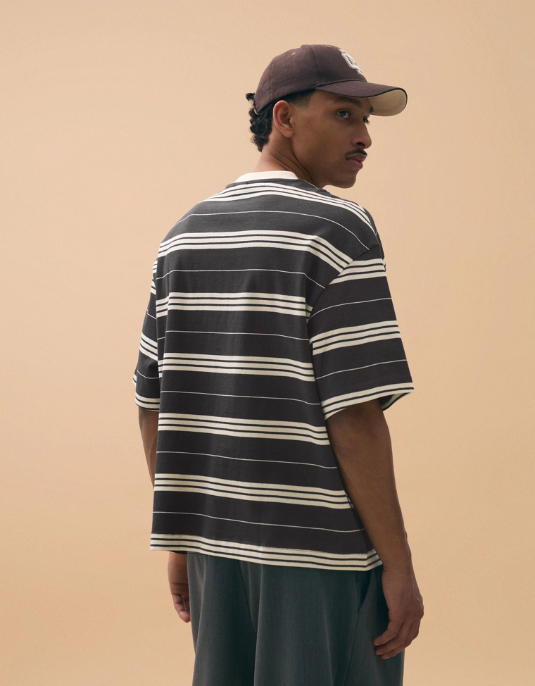 Футболка геометрического кроя с короткими рукавами и принтом