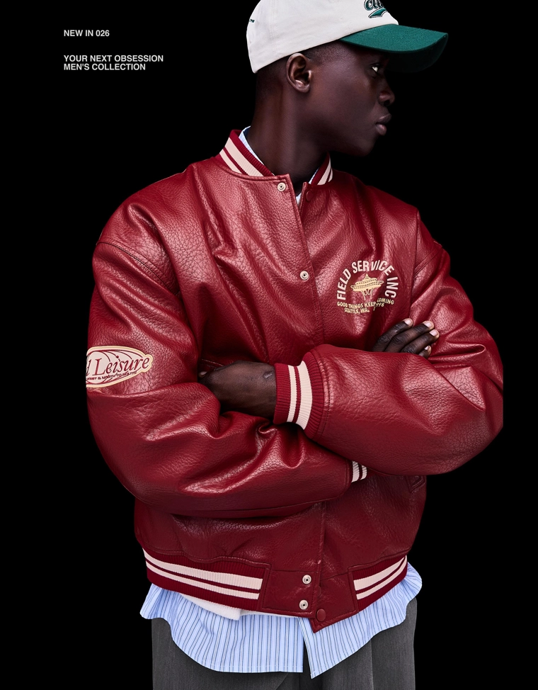 Куртка-бомбер из искусственной кожи с принтом