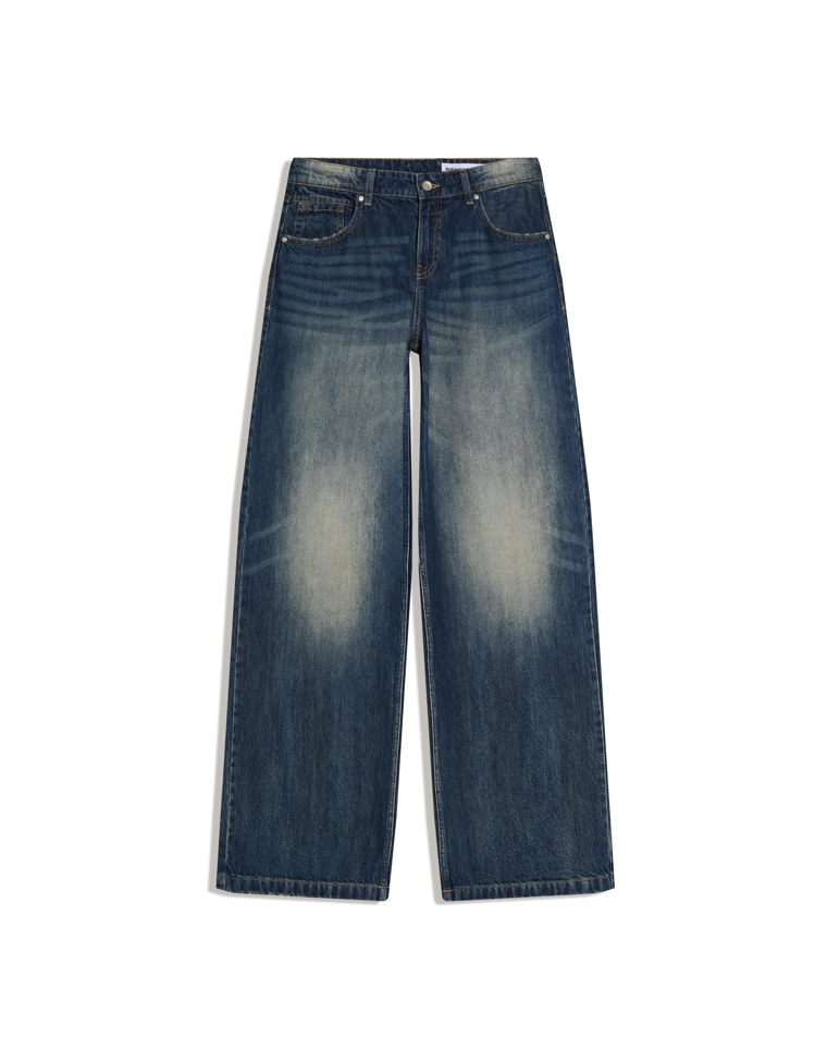 Джинсы-бойфренды с низкой посадкой и вышивкой