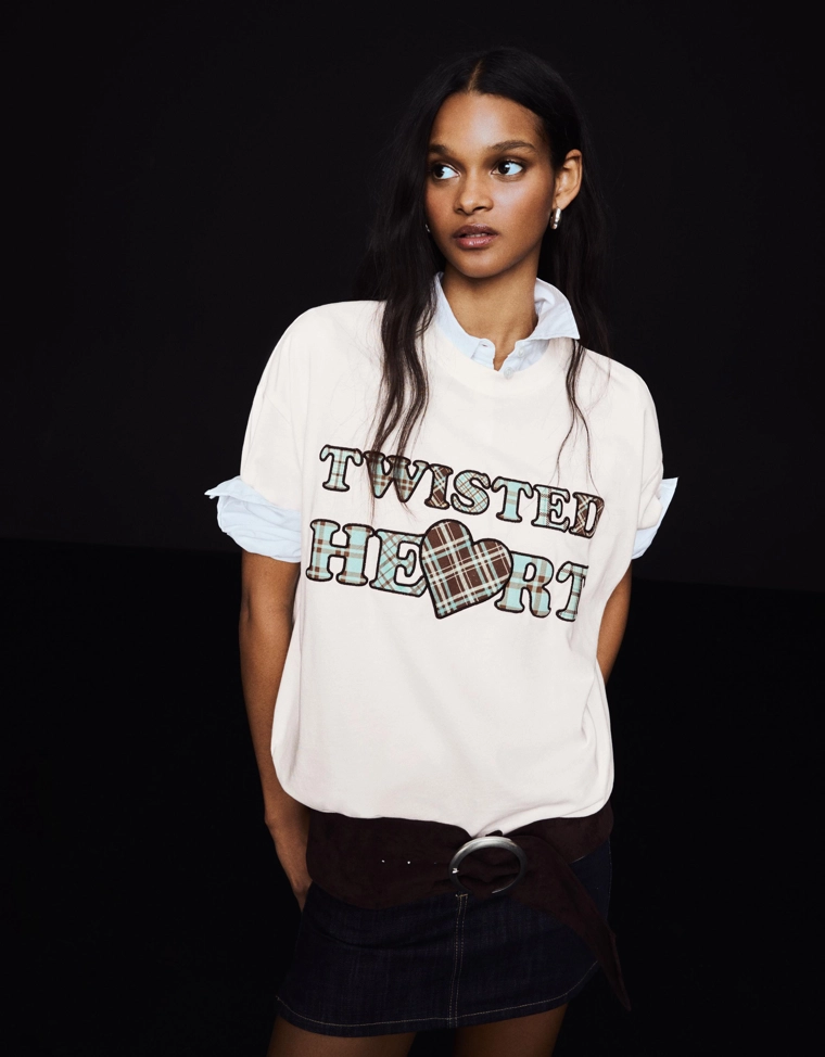 Футболка с нашивкой