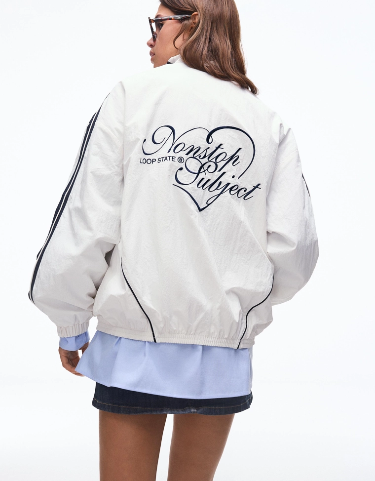 Куртка из высокотехнологичной ткани с вышивкой