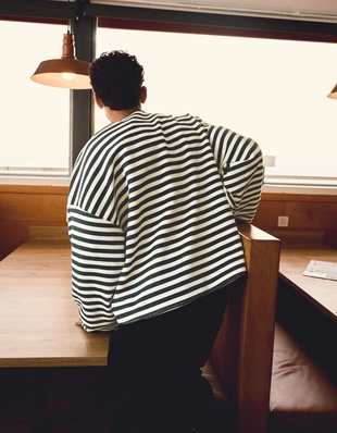 Полосатый свитер из мягкой ткани с круглым вырезом- Заказать в России