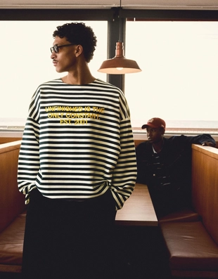 Полосатый свитер из мягкой ткани с круглым вырезом- Заказать в России