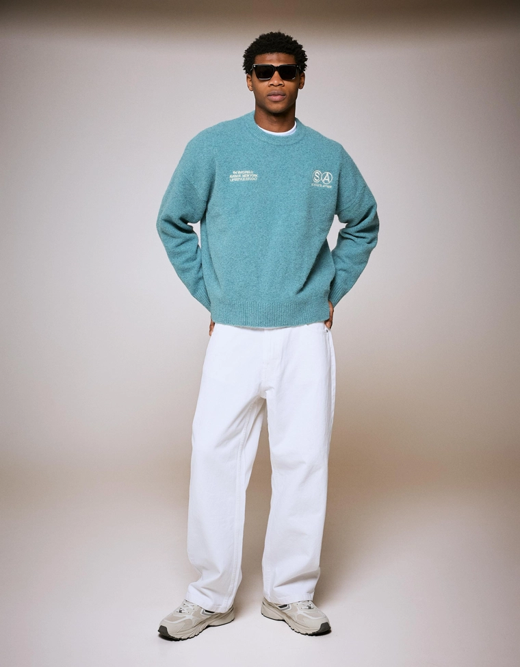 Свитер с круглым вырезом и принтом