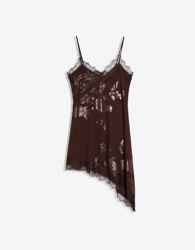 Мини-платье из полупрозрачной ткани с отделкой кружевом