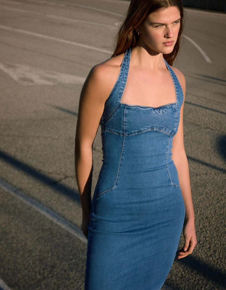 Джинсовое платье миди