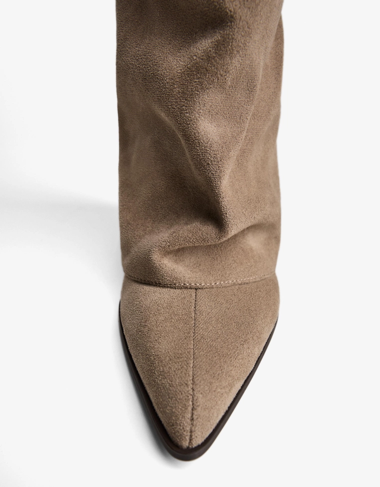 Heeled trousers boots