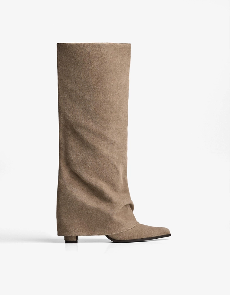 Heeled trousers boots