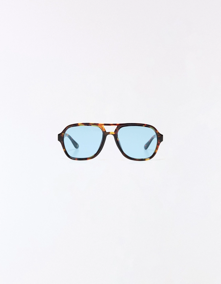 Солнцезащитные очки с синими линзами