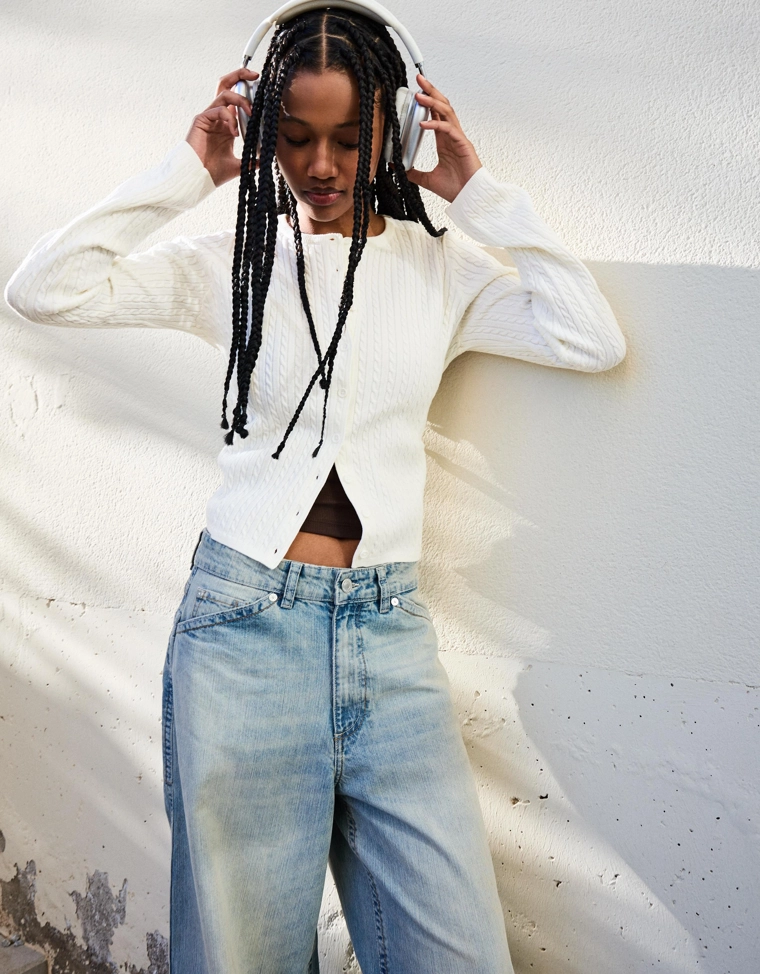 Кардиган на пуговицах с косами