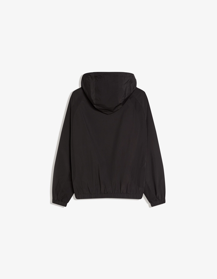 Куртка из высокотехнологичной ткани с капюшоном