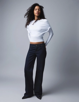 Джинсы свободного кроя с низкой посадкой и заклепками- Заказать в России