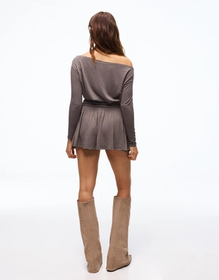 Мини-платье с длинными рукавами и поясом с принтом- Заказать в России