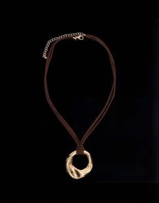 Шнурок с подвеской- Заказать в России