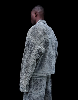 Джинсовая куртка с рельефным узором- Заказать в России