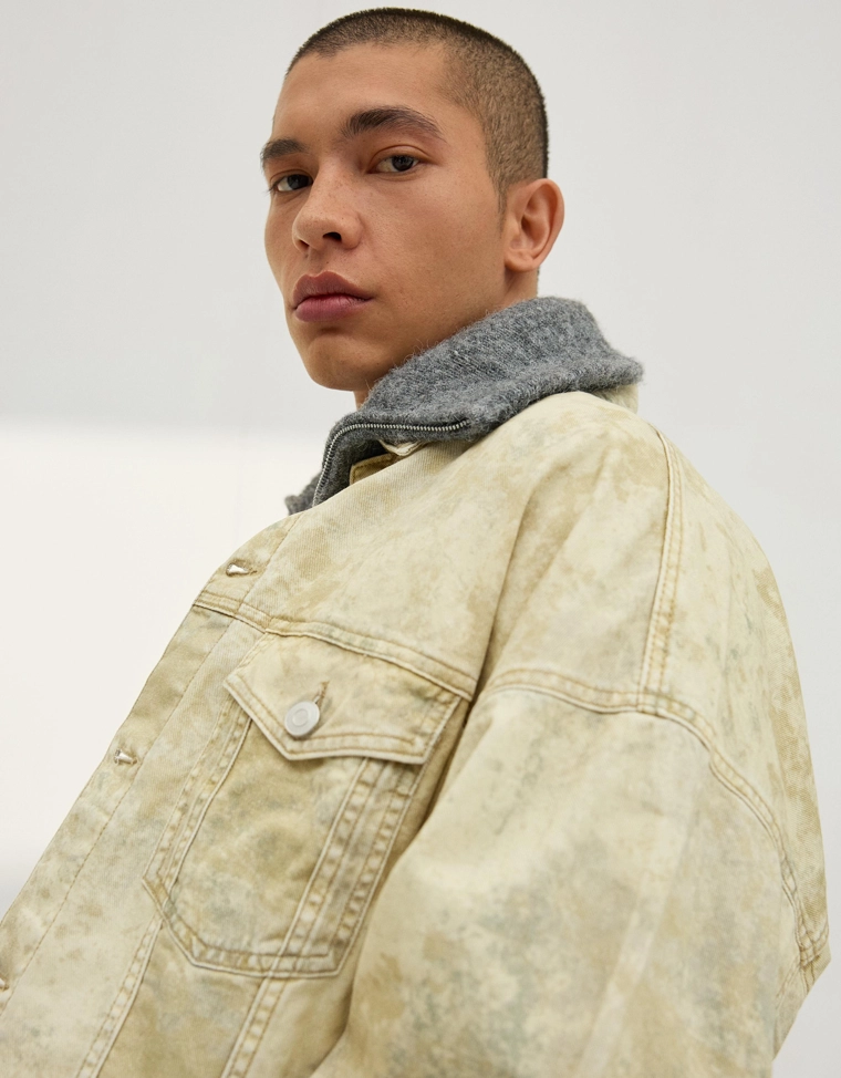 Джинсовая куртка с принтом