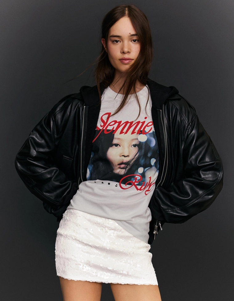 Мини-юбка с пайетками и кружевом