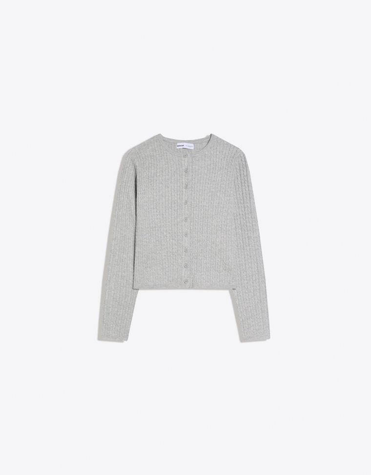 Кардиган на пуговицах с косами