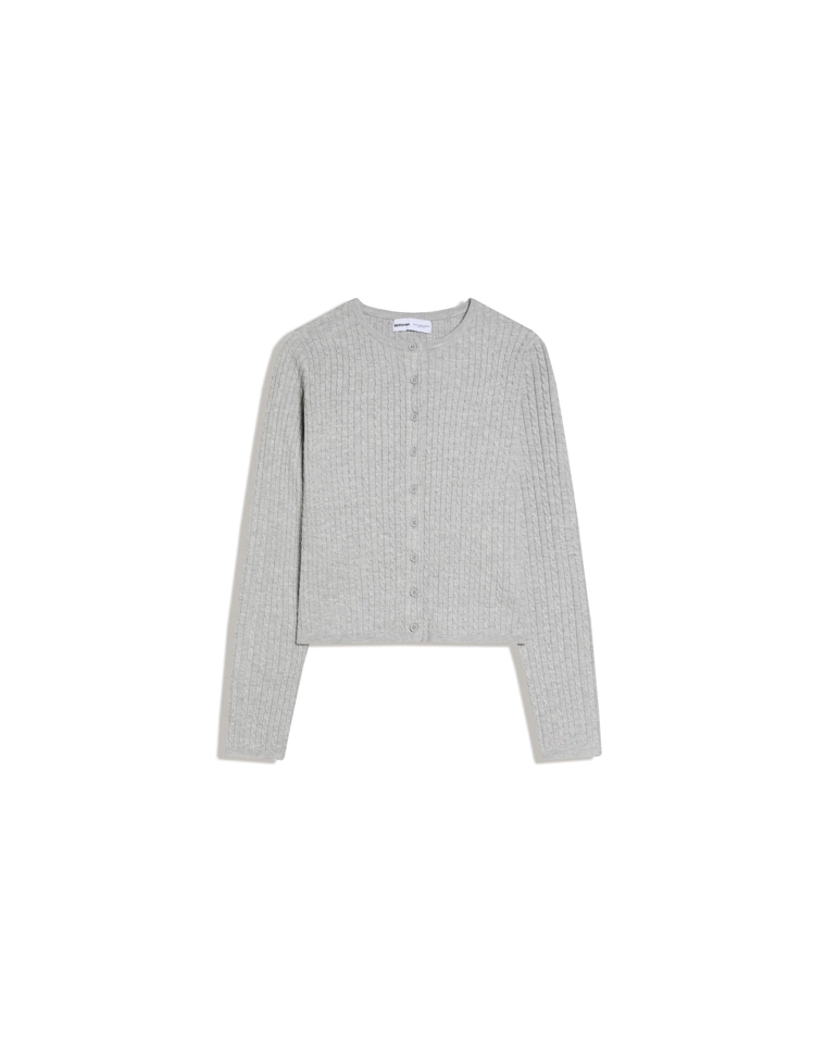 Кардиган на пуговицах с косами