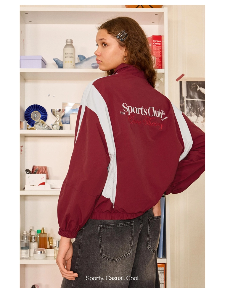 Легкая куртка с вышивкой