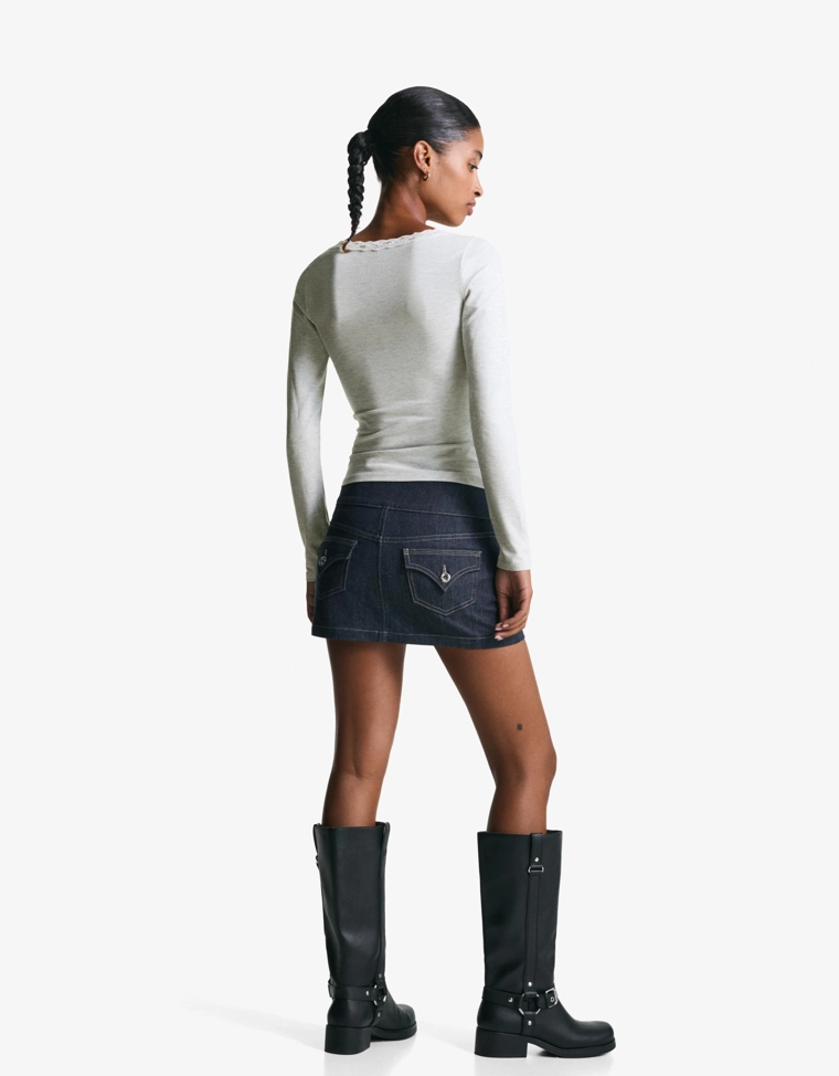 Лонгслив с кружевной отделкой