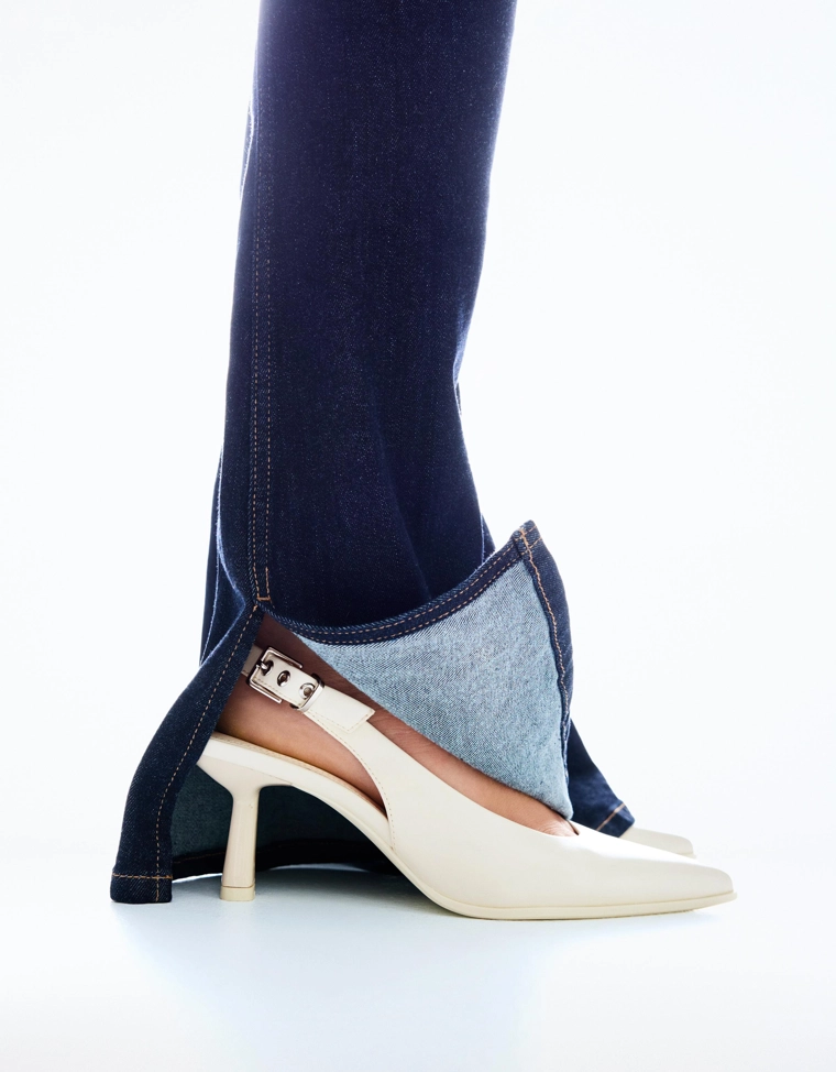 Туфли на среднем тонком каблуке с открытой пяткой