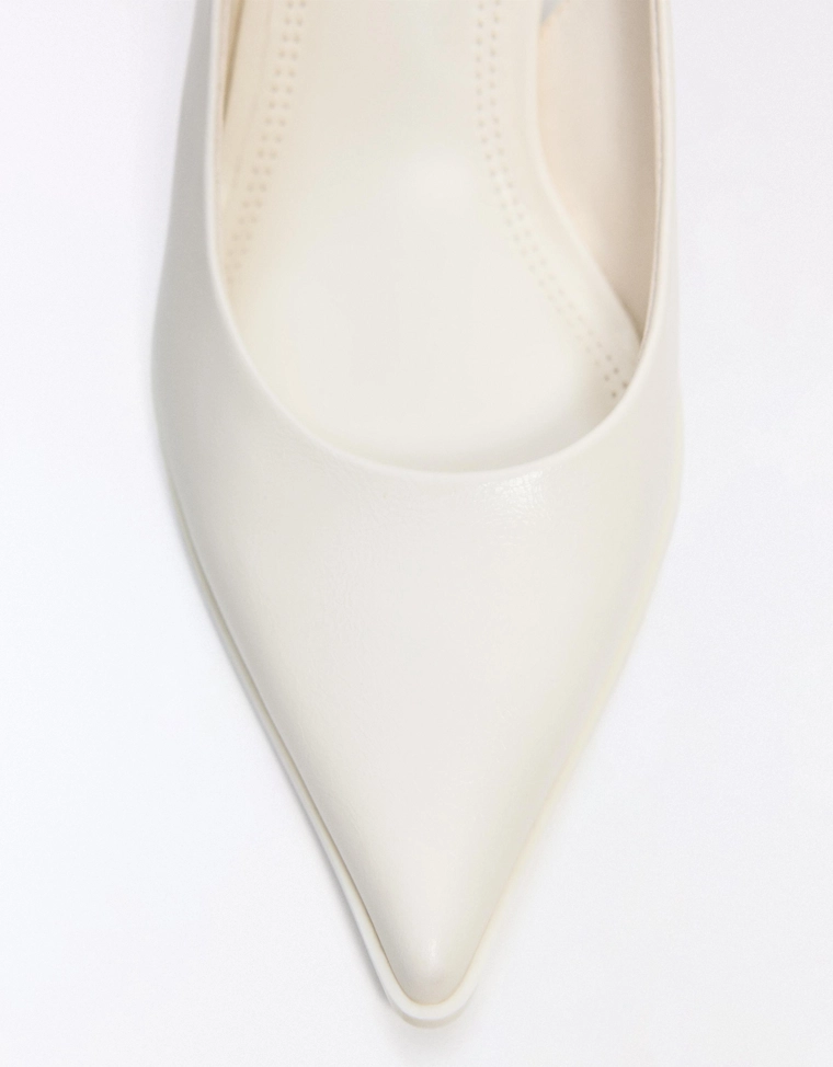 Туфли на среднем тонком каблуке с открытой пяткой