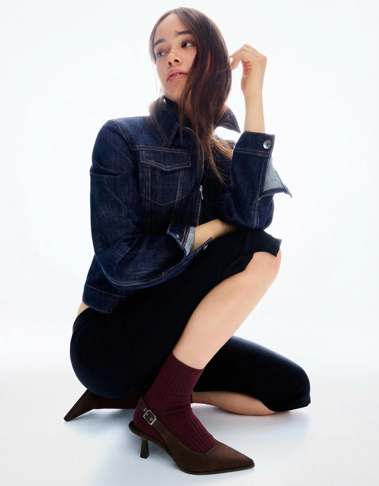 Туфли на среднем тонком каблуке без задника