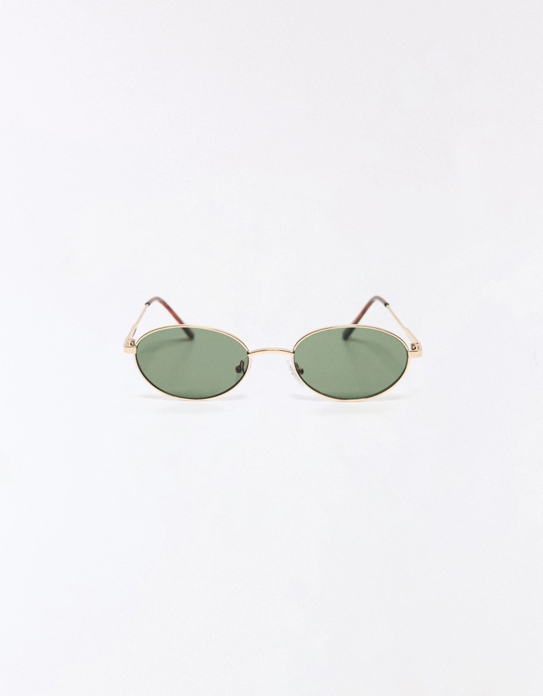 Солнцезащитные очки в металлической оправе