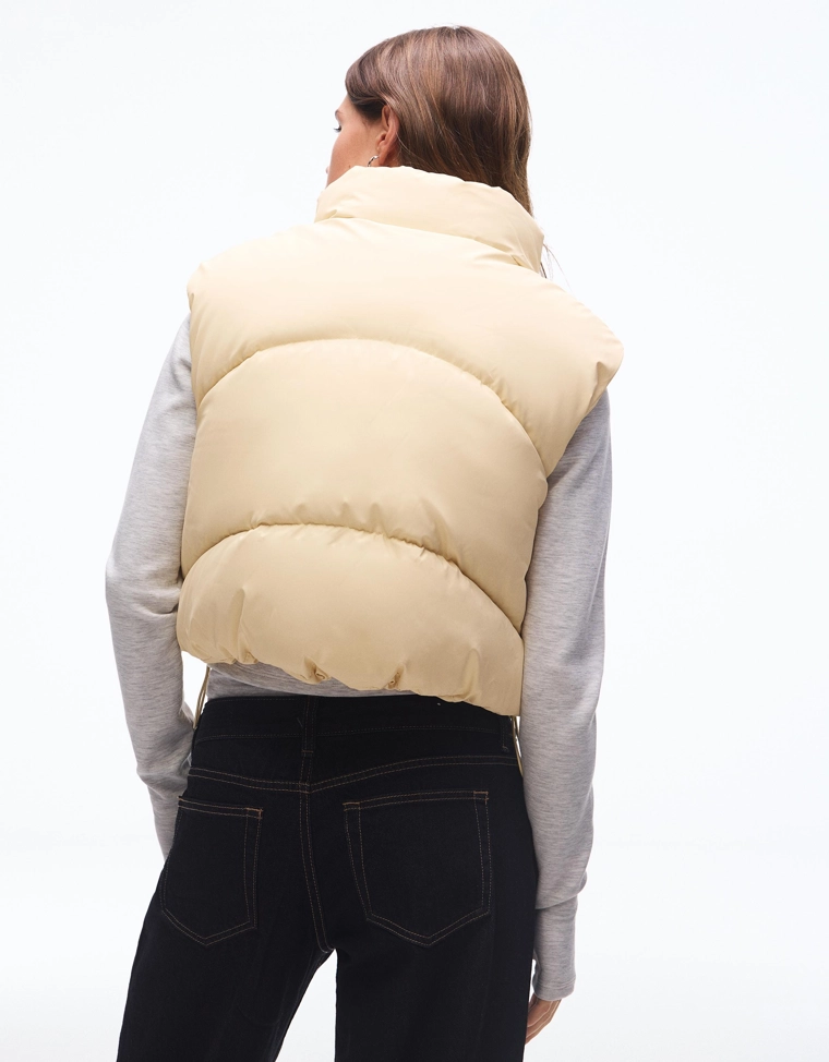 Укороченный стеганый жилет