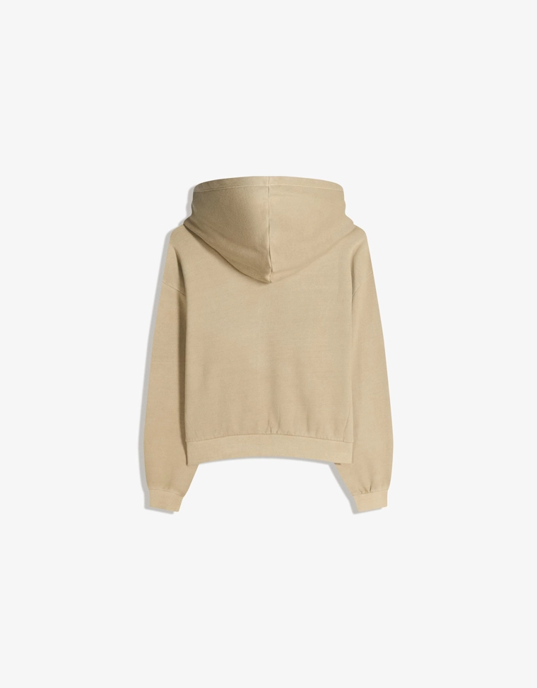 Толстовка геометрического кроя на молнии с вышивкой