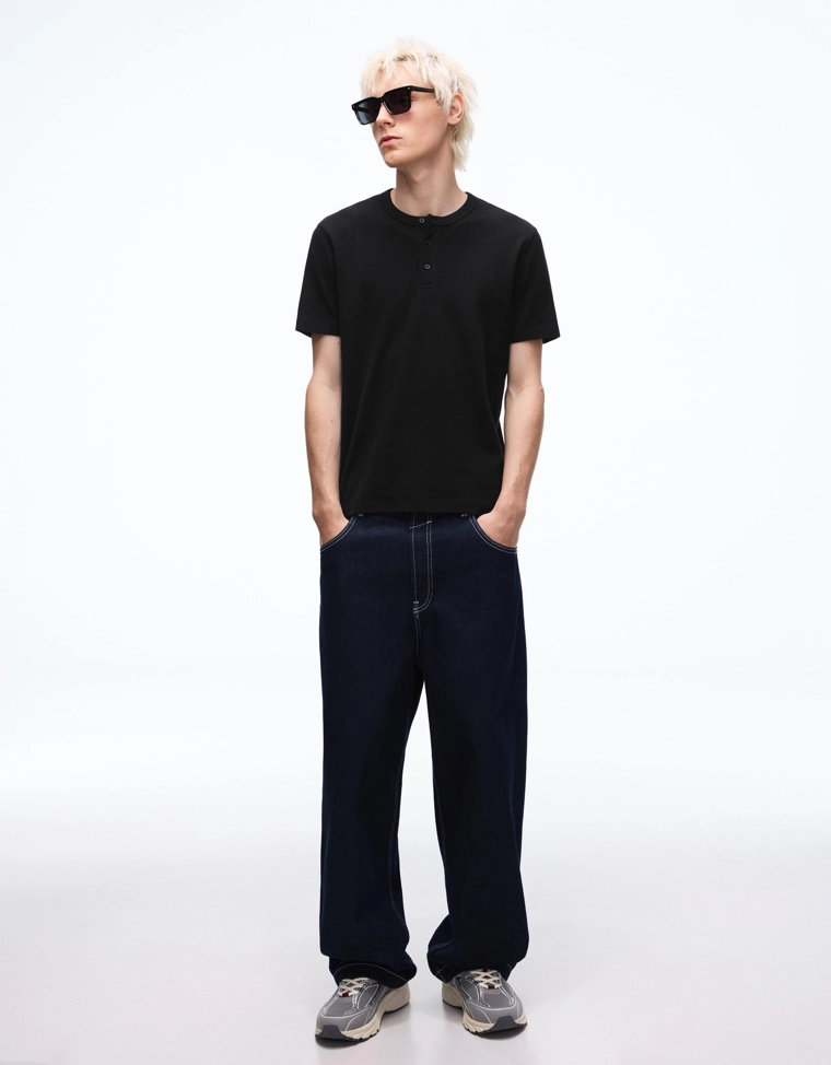 Футболка с короткими рукавами и рифленым узором