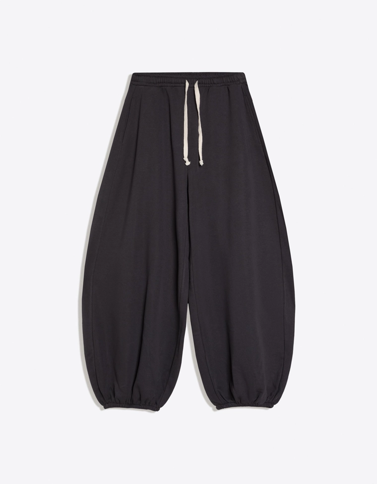 Брюки-бананы из мягкой ткани