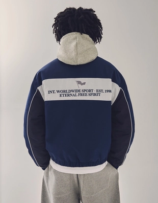 Куртка в спортивном стиле с принтом- Заказать в России