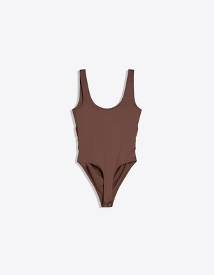 Боди на бретелях с квадратным вырезом- Заказать в России