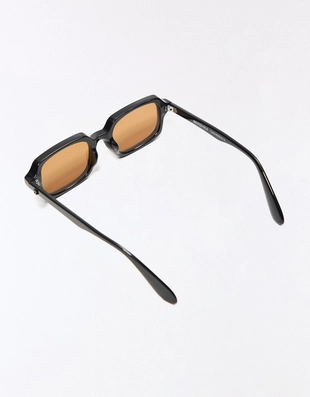 Солнцезащитные очки в пластмассовой оправе- Заказать в России