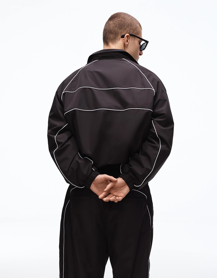 Куртка из высокотехнологичной ткани