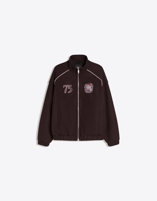 Куртка из фетра с нашивкой- Заказать в России