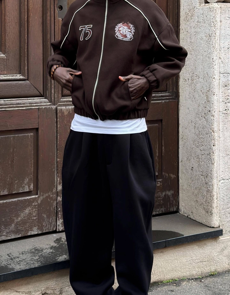 Куртка из фетра с нашивкой