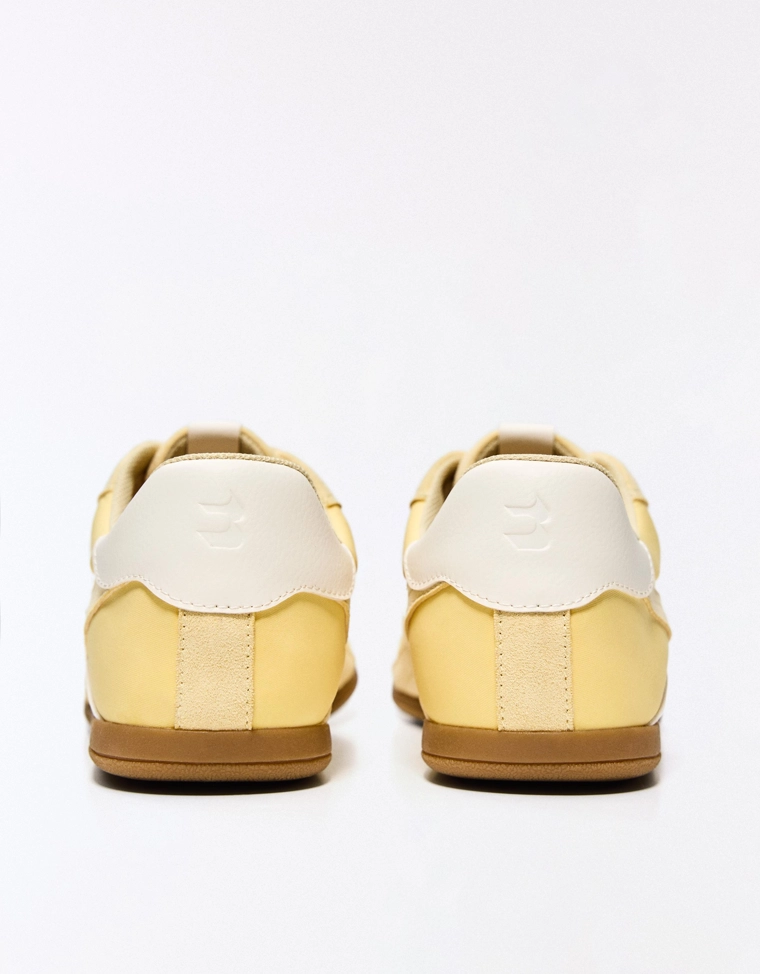 Кроссовки на тонкой подошве