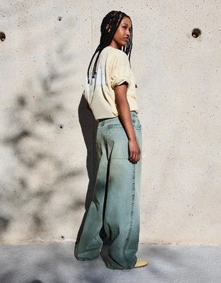 Джинсы супер свободного кроя с низкой посадкой- Заказать в России