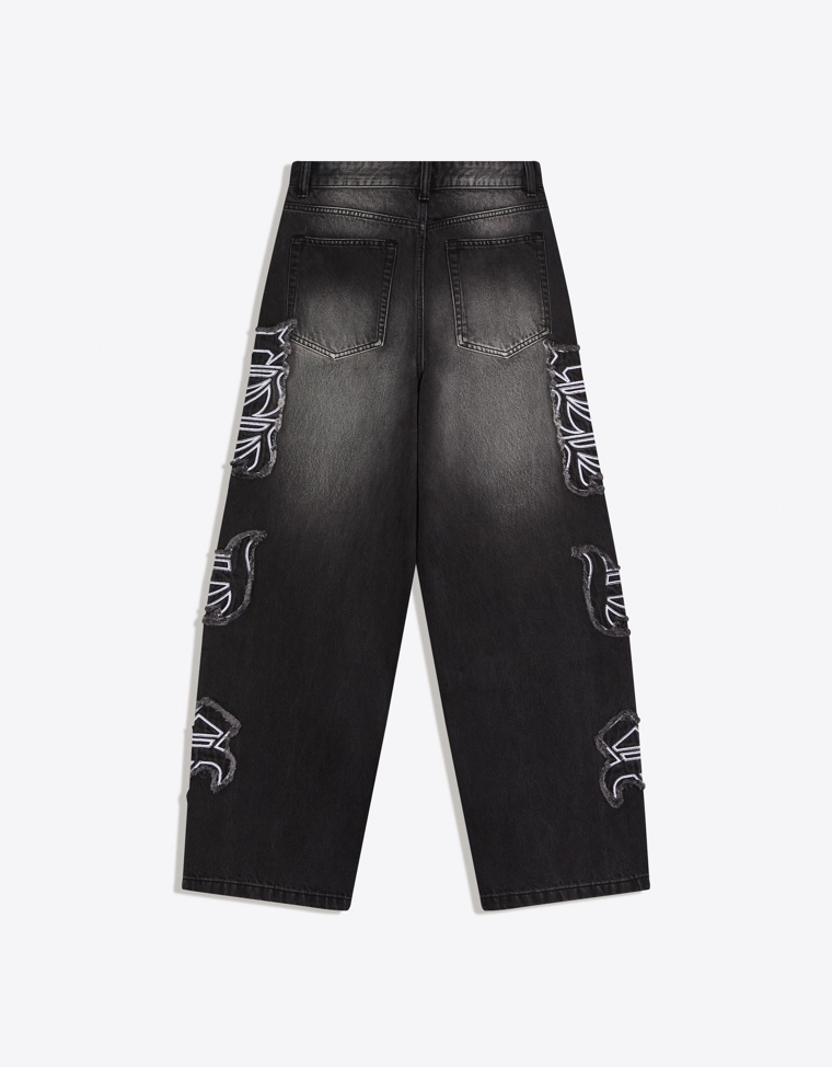 Джинсы свободного кроя с нашивками