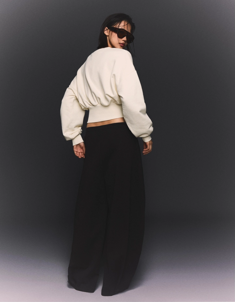 Свитшот с широким поясом