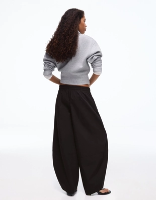 Брюки из высокотехнологичной ткани со складками- Заказать в России