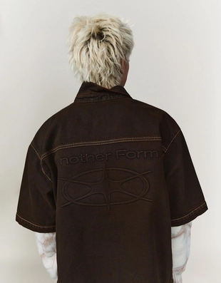 Рубашка геометрического кроя с короткими рукавами и вышивкой- Заказать в России